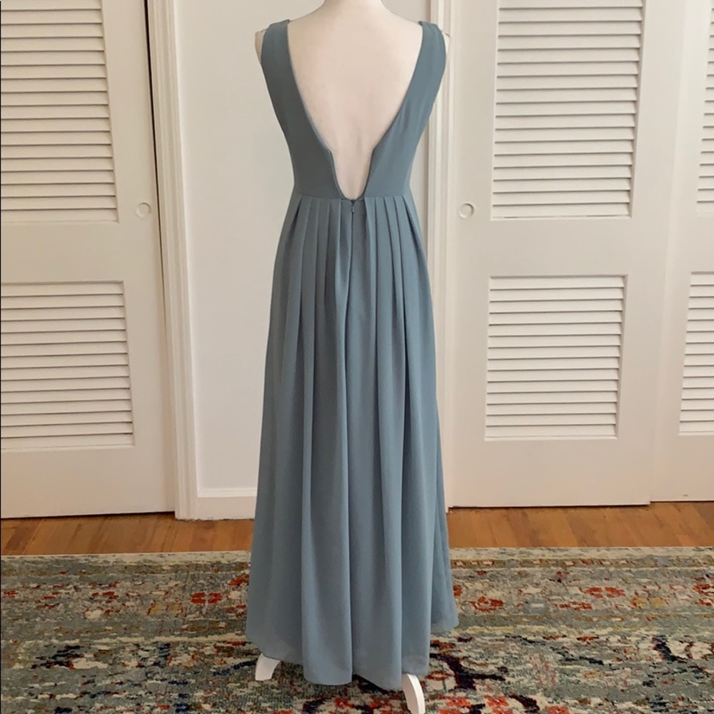 Formal dress - Picture 3 of 8